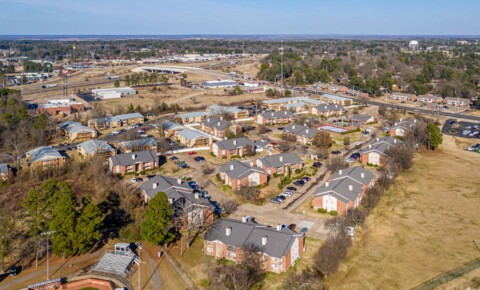 Houses Near Texarkana College  Summerhill Woods Apartments for Texarkana College  Students in Texarkana, TX