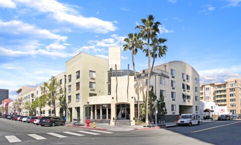 Apartments Near TSRI J Street Flats for Scripps Research Institute Students in La Jolla, CA