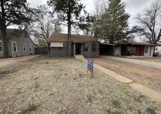 Houses Near charming 2/1/carport in central Lubbock