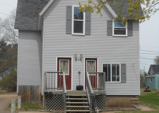 Houses Near VIRTUAL TOUR- 6 bedroom- 614 W. Grand Ave.- UWEC area