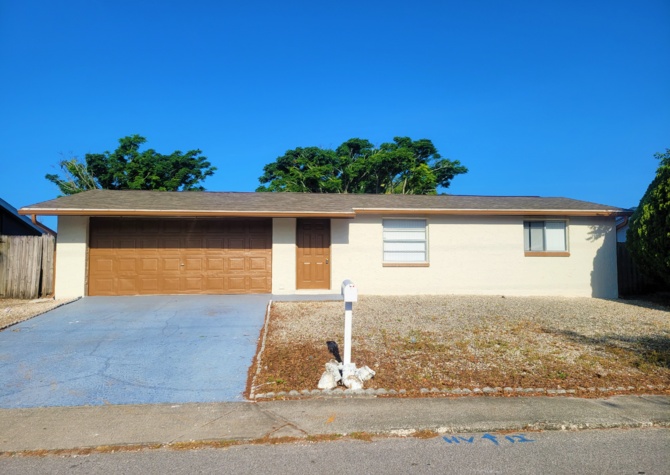 Houses Near 2/2/2 Located in Port Richey! Available Now!
