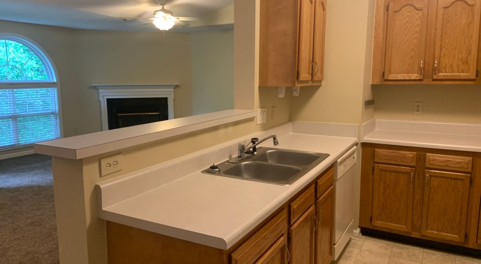 2 BR Lawndale condo--water included!