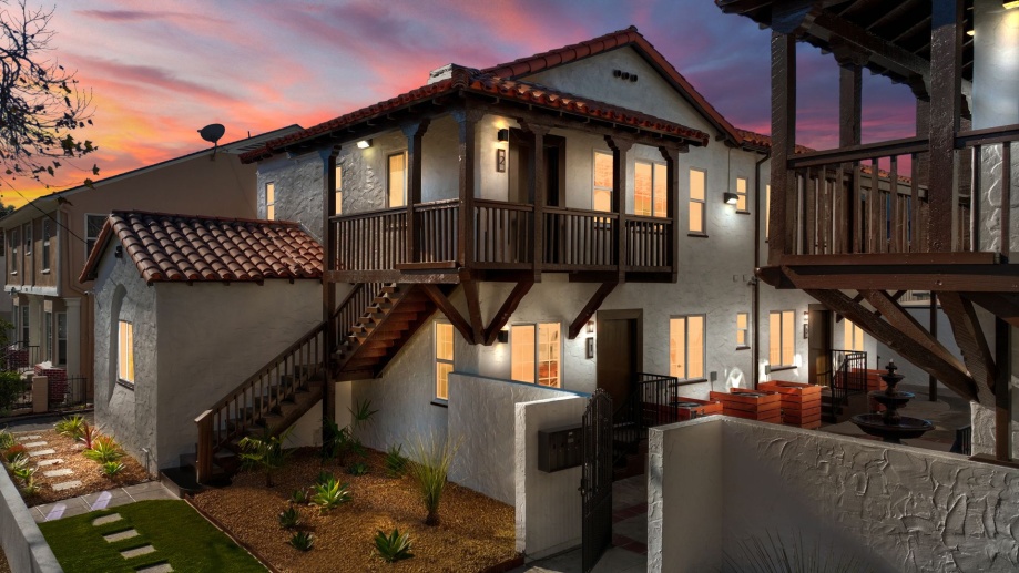  Newly Renovated Spanish Villa Apartment Homes in Santa Ana 