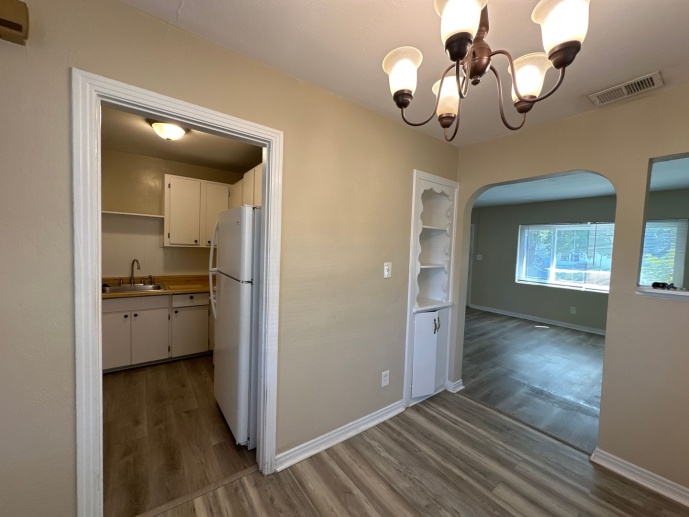 Beautiful Renovated Home In College Park!