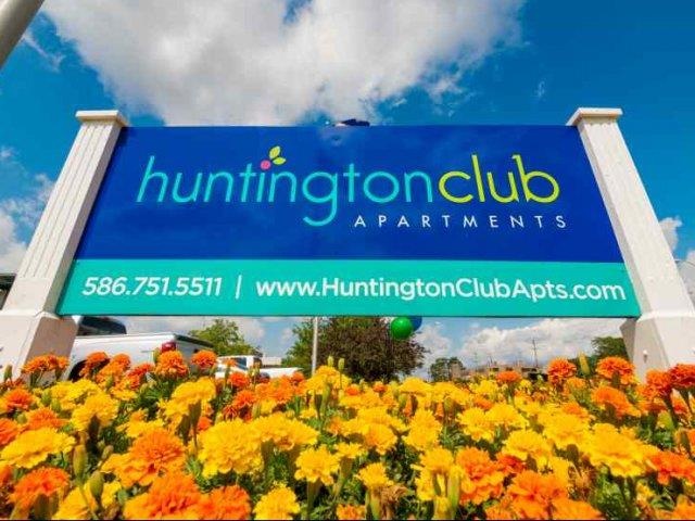 Huntington Club Apartments