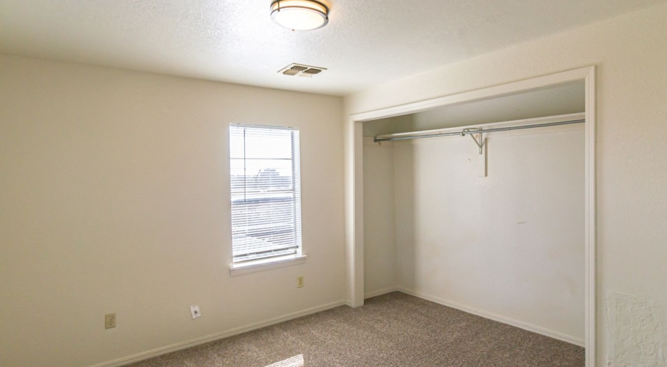 $500 Off First Month's Rent - Affordable Tranquility Awaits: Embrace Comfort at Unit 1214, Your Budget-Friendly Retreat in OKC!