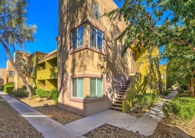 Houses Near Beautiful Condo located in the heart of Las Vegas