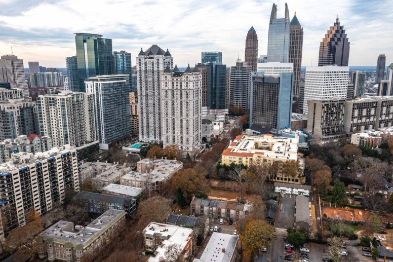 Fully Furnished, newly renovated 1 bed/1 bath apartment one block from Piedmont Park and Colony Square! 