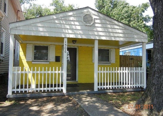 Houses Near Newly updated 2 bedroom, 1 bath cottage 