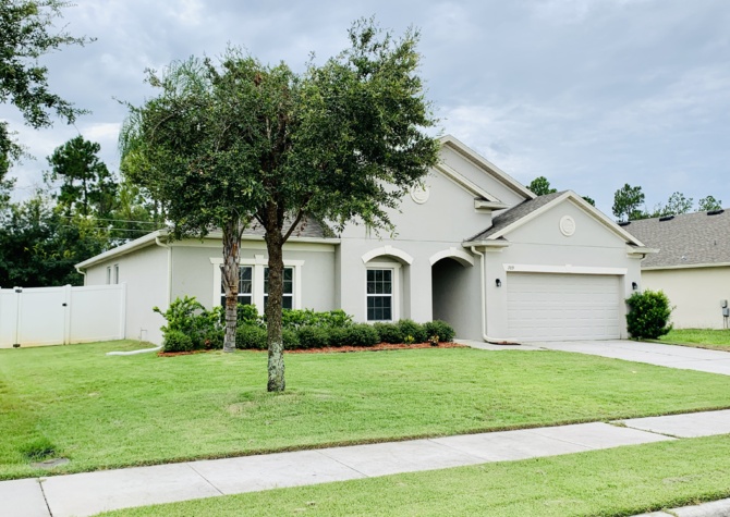 Houses Near Gorgeous home located in the gated community of Clear Lake Landing