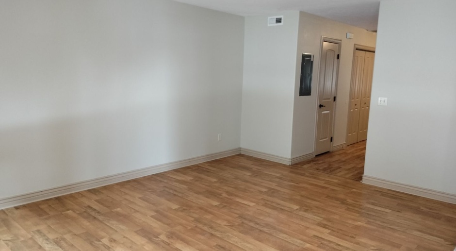 New Carpet & new paint! 2 bed 1.5 bath Townhome found in The Meadows 