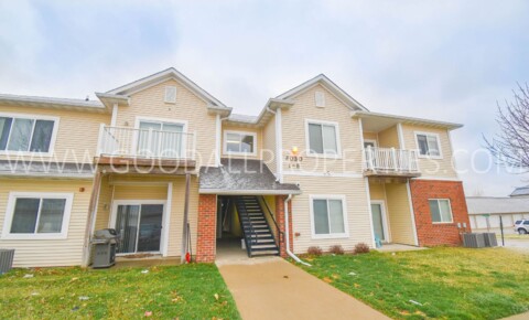 Apartments Near DMU Ground level Condo 2 Bedroom 2 bathroom in Johnston  for Des Moines University Students in Des Moines, IA
