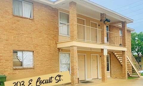 Apartments Near Laredo Community College  Los Ebanos(Locust) for Laredo Community College  Students in Laredo, TX