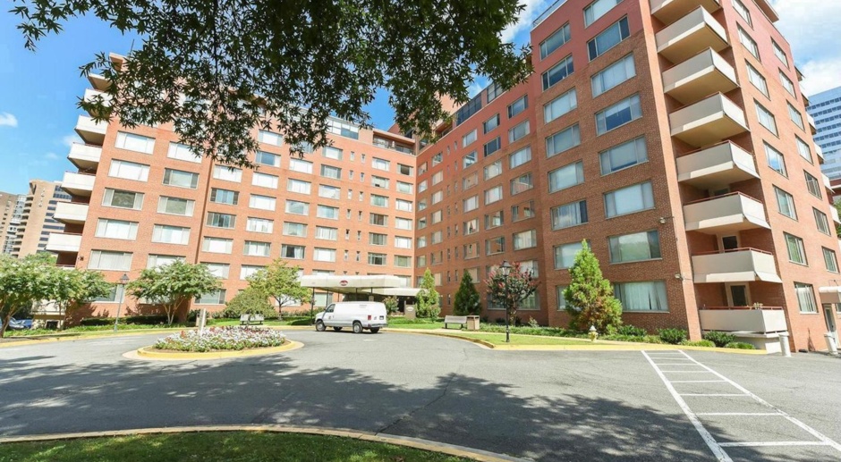 1111 Arlington Blvd #921 (RIVER PLACE WEST) - Listed by Heather Paterno