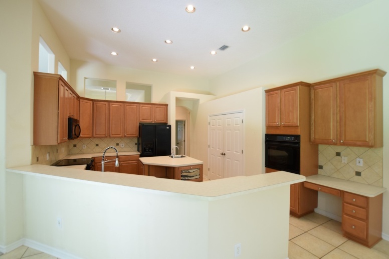 Stunning 4 bed 3 Bath Gated Home for Rent in Sanford, FL!