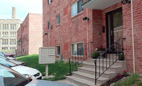 Apartments Near Springfield 126 W Allens Lane for Springfield Students in Springfield, PA