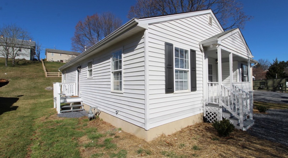  Discover modern living in this recently renovated 3-bedroom, 2-bath home in Staunton, Virginia.