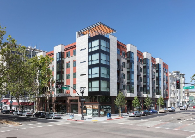 Houses Near Updated modern building in Jack London Square! Pet Friendly! Look and Lease Special - $1000 off