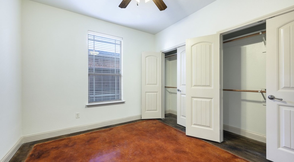 5 Bedroom 3 Bath, Short 5 Minute Walk from TCU Campus, Free Monthly Light Housekeeping