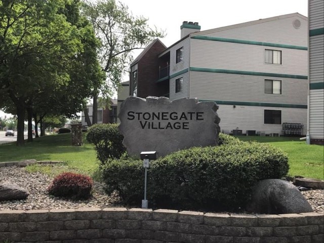 Stonegate Village by Royse + Brinkmeyer