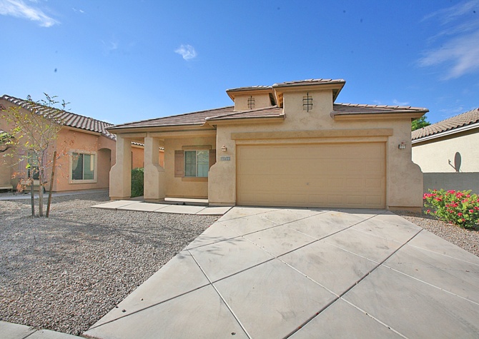 Houses Near 3 Bed + Den + 2 Bath + Beautiful Tile and Wood floors throughout!