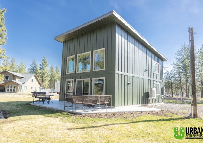 Houses Near Modern 1 bedroom Cabin with amazing views out side Cheney, WA