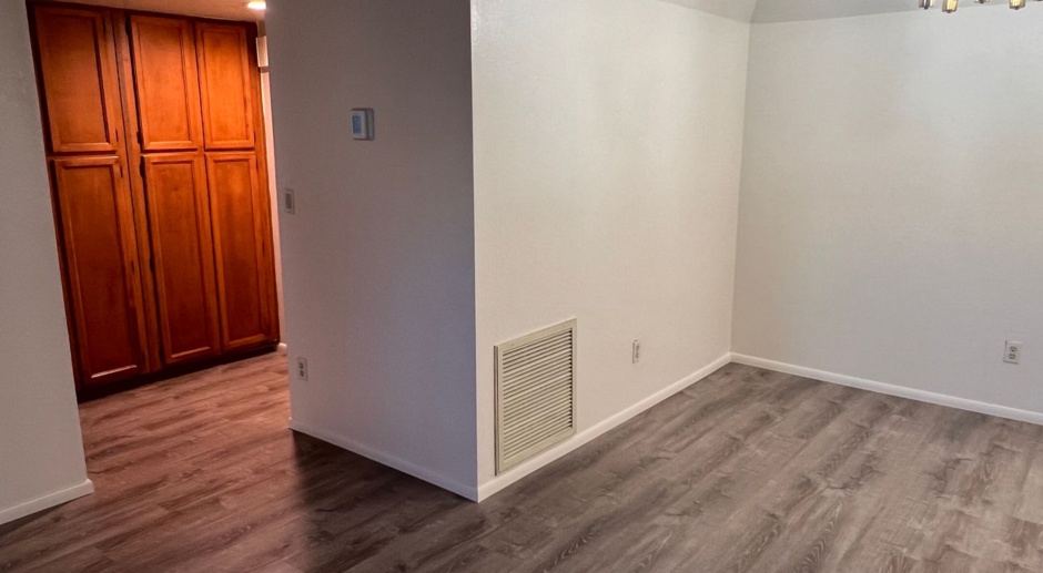 1 Bed -1 Bath Large Tempe Condo Great Location! Ground Floor w/Courtyard