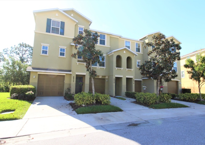 Houses Near 2 bed, 2.5 bath townhouse in Lakewood Ranch