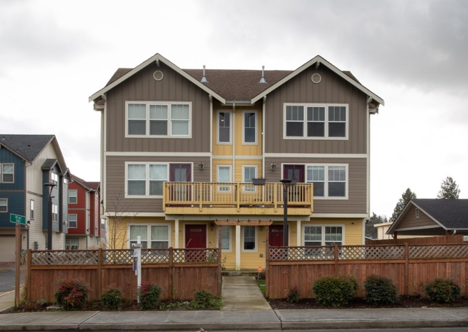 Houses Near Newer Construction! 3 Bed Tukwila Townhome w/ Attached Garage!
