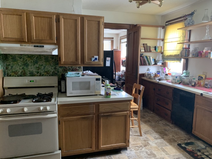  Shared Apartment: 2 Rooms Available **Female Students Only**