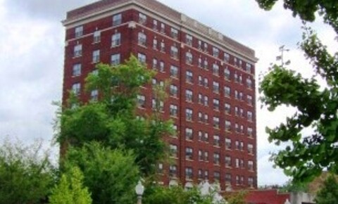 Apartments Near SLU Fairmont / Monticello for Saint Louis University Students in Saint Louis, MO