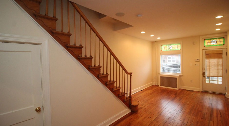 Exceptional Upper Fells 2bd/2ba End Rowhome w/ CAC & Rooftop Deck!--Available 4/14!
