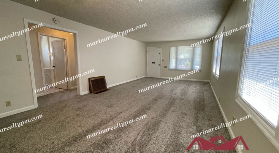Renovated Large 2 bedroom 1 bath 2 RV Parking (Comes with 1 Extra room)