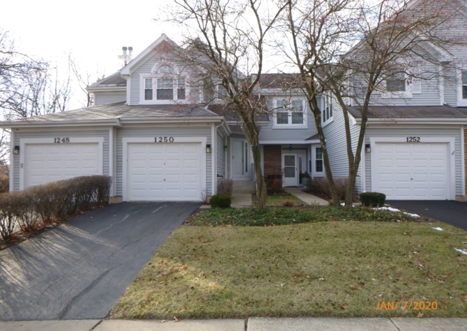 Houses Near 2 Bed/2 Bath Naperville Townhome