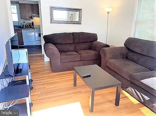 $500 off 1st Month Move in Special 5020 Niagara Rd 1 BD and 1BA room rental