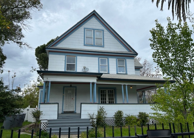 Houses Near 1184 Montgomery St. - Beautiful Victorian in Downtown Historic Oroville!