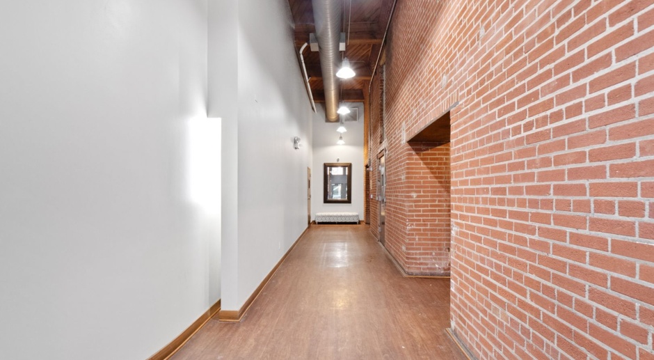 2 Story Apartment in the Rudman Lofts! with MOVE IN SPECIAL!