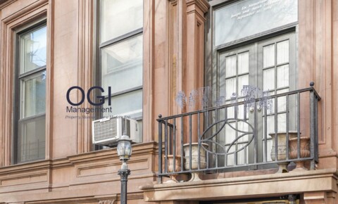 Apartments Near YU 118 E 18 Street for Yeshiva University Students in New York, NY