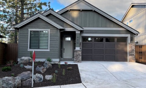 Houses Near Bend Beautiful Skyline West Pahlisch Home with High-end Features. Garage, Backyard, Bend's Westside.  for Bend Students in Bend, OR