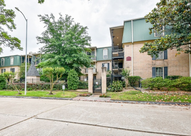 Apartments Near Post Oak Apartment Ready for Quick Move in!