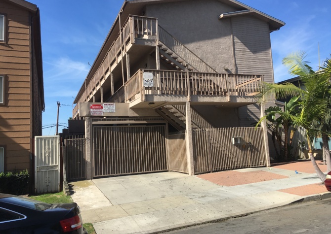 Houses Near Traditional 2 bed / 2 bath