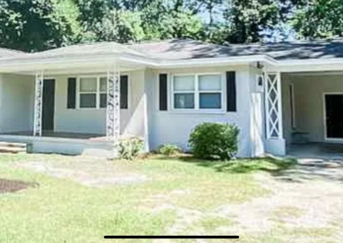 Houses Near Great location! Must See  3BD-2 BA