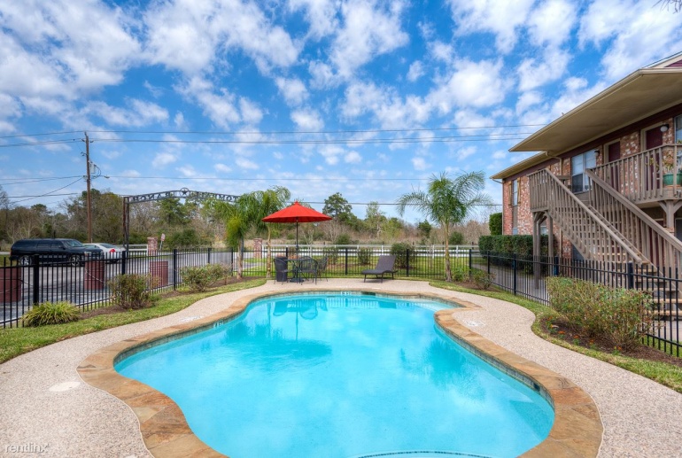 Tomball Ranch Apartments