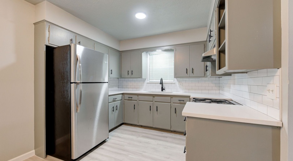 RECENTLY REMODELED 1 Bed 1 Bath 1 Mile West from Campus