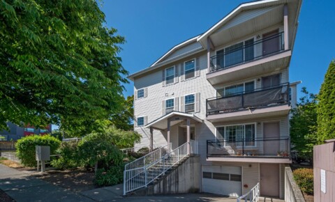 Apartments Near Kenmore 906 N 96th St for Kenmore Students in Kenmore, WA