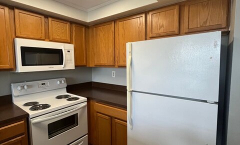 Apartments Near Hollywood Institute of Beauty Careers-West Palm Beach One Bedroom One Bathroom! WATERFRONT COMMUNITY! for Hollywood Institute of Beauty Careers-West Palm Beach Students in West Palm Beach, FL